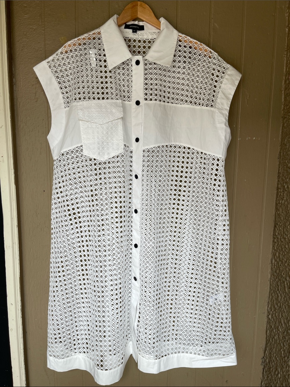 BeulahStyle Isled Button-Front Mesh Shirt Dress in White One size